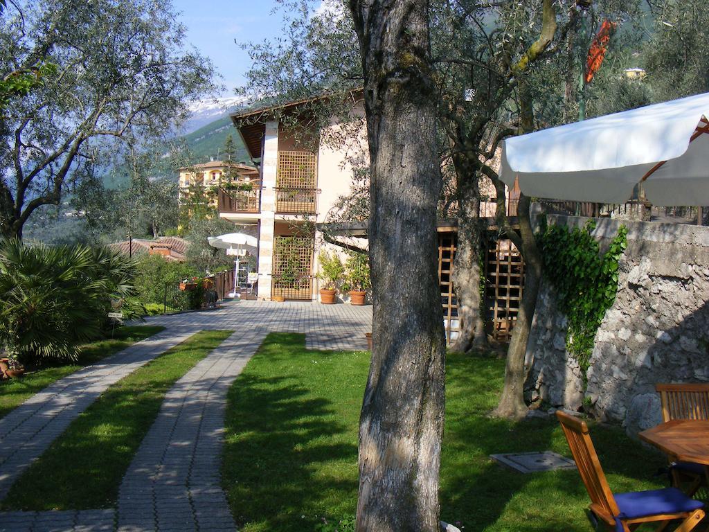 דירות ברנצונה סול גארדה Casa Palmira מראה חיצוני תמונה