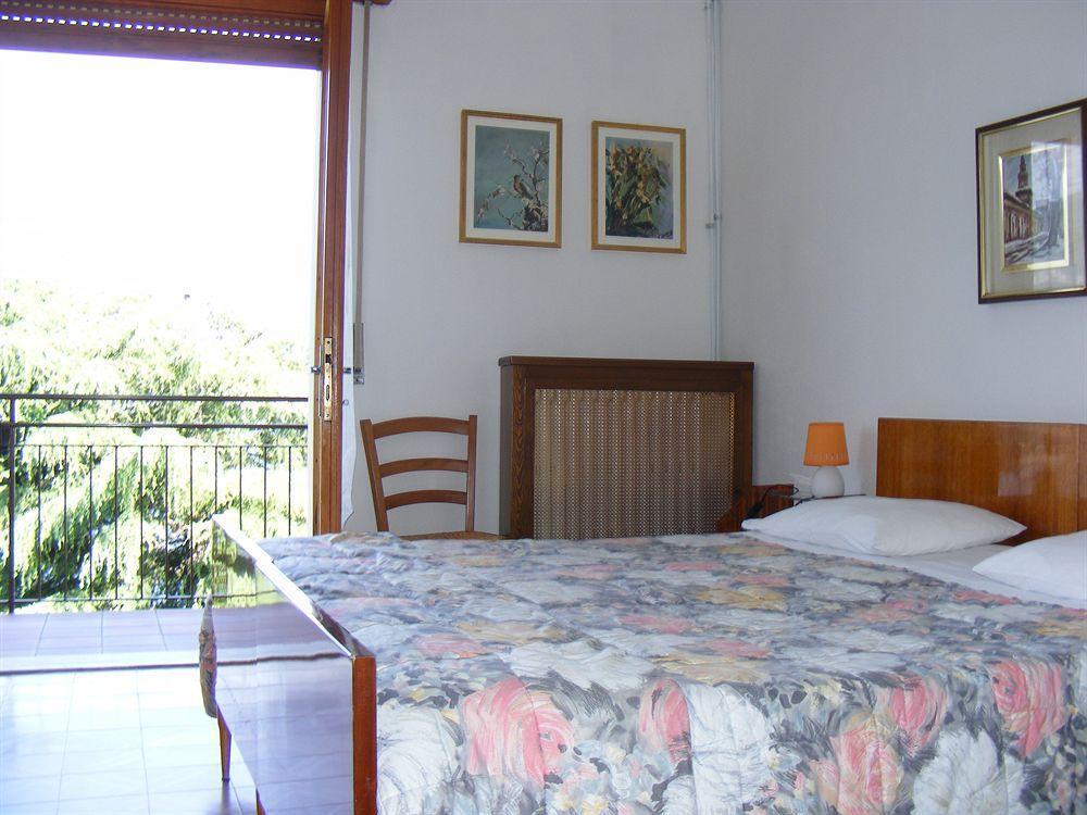 דירות ברנצונה סול גארדה Casa Palmira מראה חיצוני תמונה