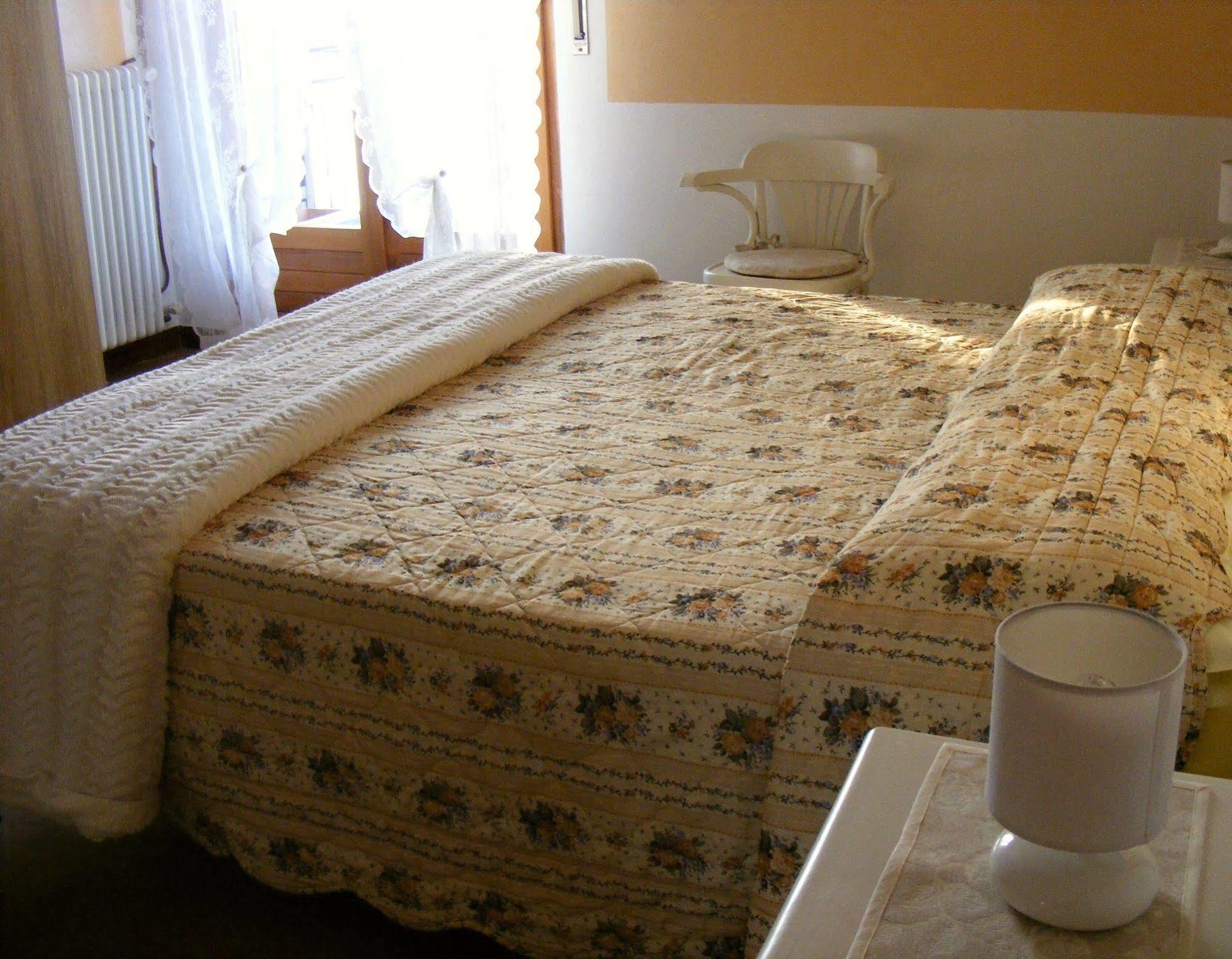 דירות ברנצונה סול גארדה Casa Palmira מראה חיצוני תמונה