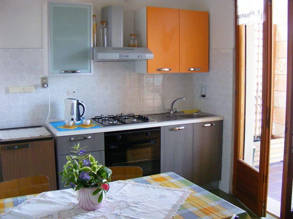 דירות ברנצונה סול גארדה Casa Palmira מראה חיצוני תמונה